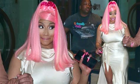 Nicki Minaj Has a Wardrobe Malfunction: They Saw My Nipples .